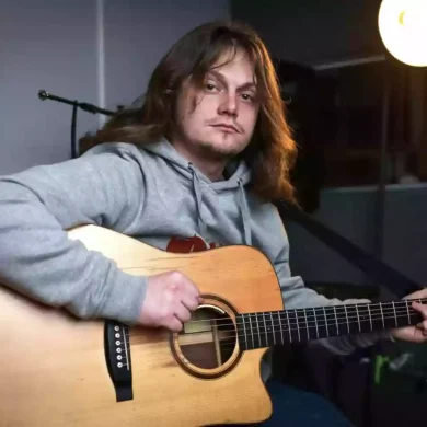 Jamie Webster "Small Time Life" Video Premiere