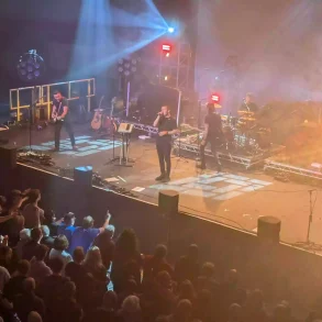 Doves Live at Blackpool Winter Gardens - Live Review